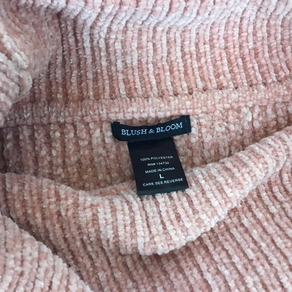 Blush & Bloom Turtle Neck Crop Sweater - Picture 3 of 12
